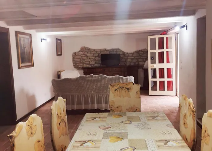 アパート La Pineta