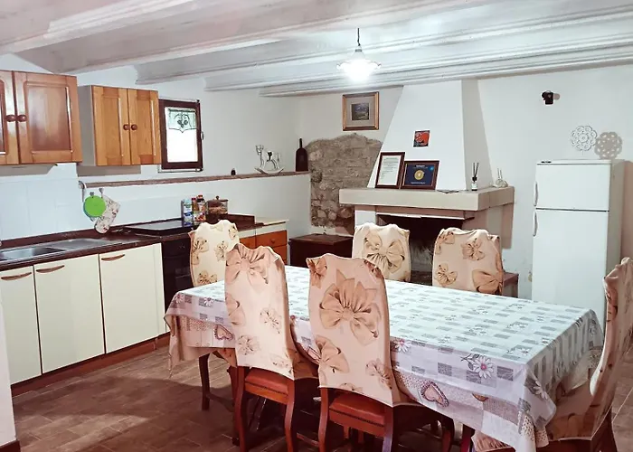 アパート La Pineta